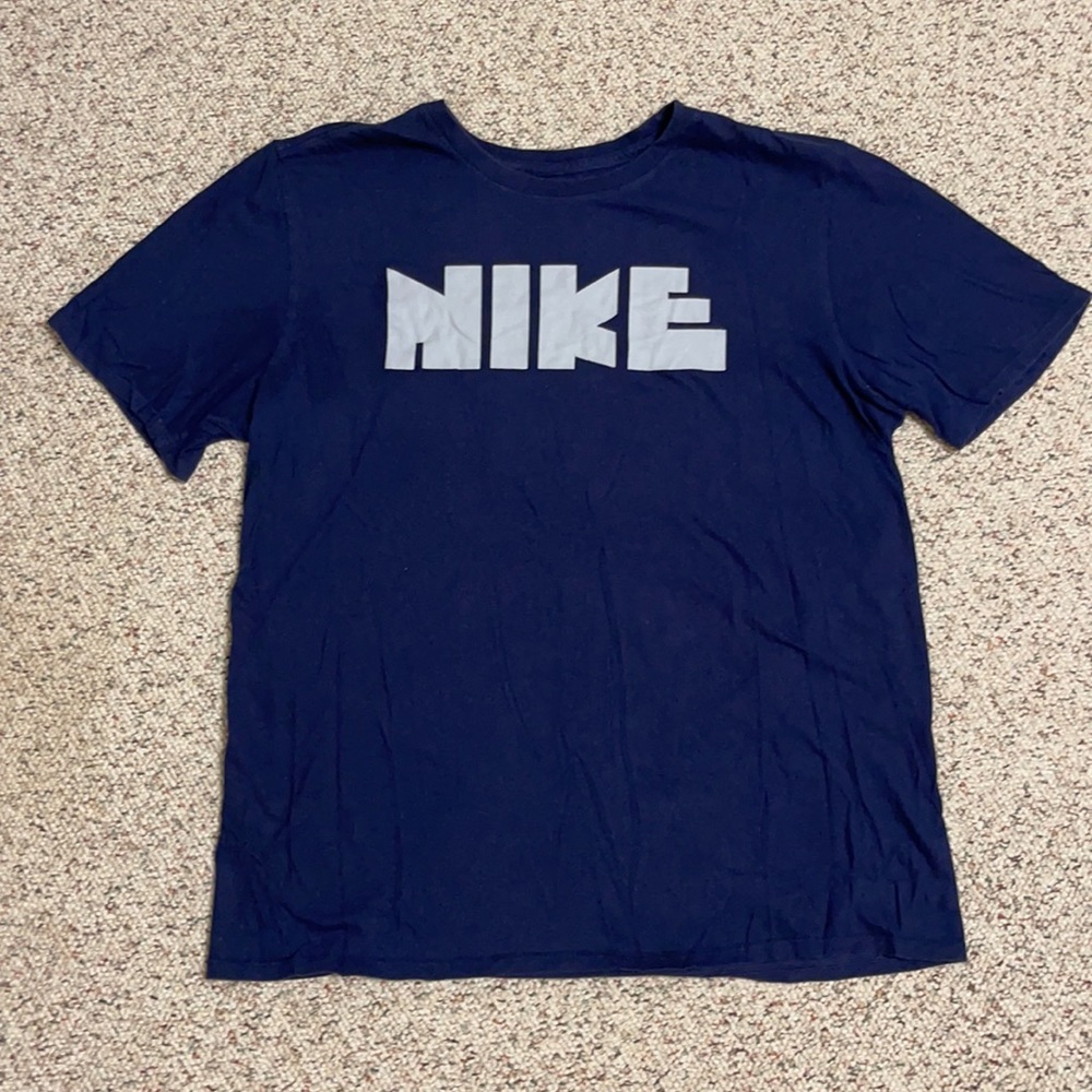 Nike navy blue T-shirt. Men’s large